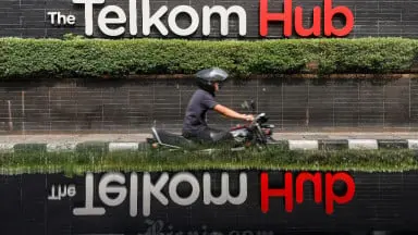 Telkomsel Kaji Ulang Investasi di Saham GOTO, Ini Penyebabnya