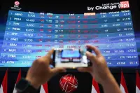 OJK Sanksi 23 Emiten hingga Agustus 2026, Total Denda Rp327 Miliar