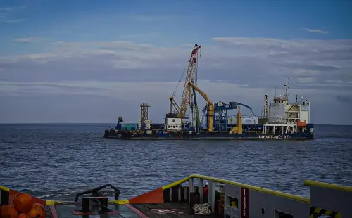 Ekspansi ke Bisnis Kabel Bawah Laut, INET Caplok 60% Saham Sarana Global