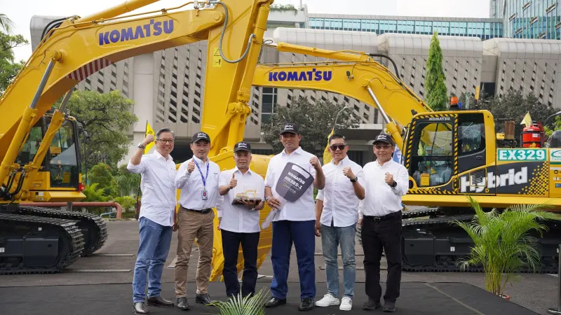Wujudkan Indonesia Bebas Emisi, Kalimantan Prima Persada Berinvestasi Excavator Hybrid Komatsu HB365-1 dari UNTR