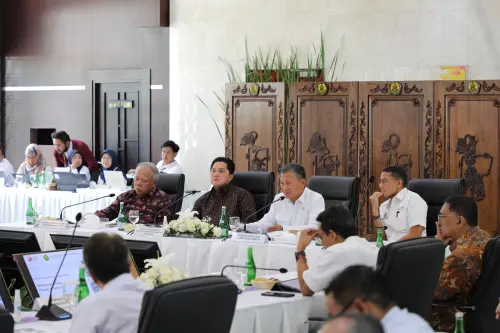 Dorong Percepatan Sejumlah Program Strategis Nasional, Menko Marves Ad Interim Pimpin Rapat Koordinasi