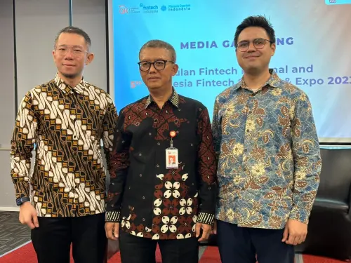 OJK Sebut Pelaku Usaha Fintech Pandai Berakrobat