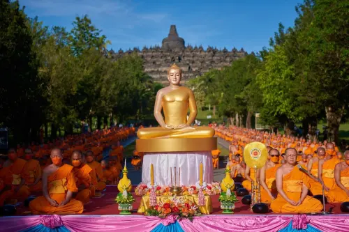 Jelang Perayaan Waisak 2568 BE, InJourney Siap Sambut Ribuan Umat Buddha di Candi Borobudur