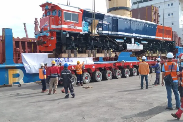 Buat Beli 54 Lokomotif, Kereta Api Indonesia  (KAI) Terbitkan Surat Utang Rp2,2 Triliun