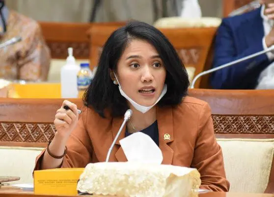 DPR Bakal Panggil OJK Terkait Dugaan Gratifikasi Proses IPO di BEI