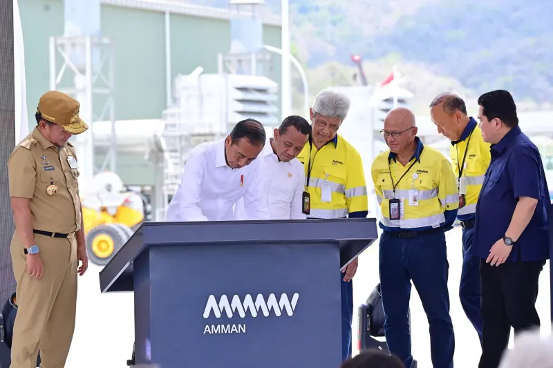 Presiden Jokowi Resmikan Smelter Tembaga dan Pemurnian Logam Mulia AMMN