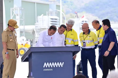 Presiden Jokowi Resmikan Smelter Tembaga dan Pemurnian Logam Mulia AMMN