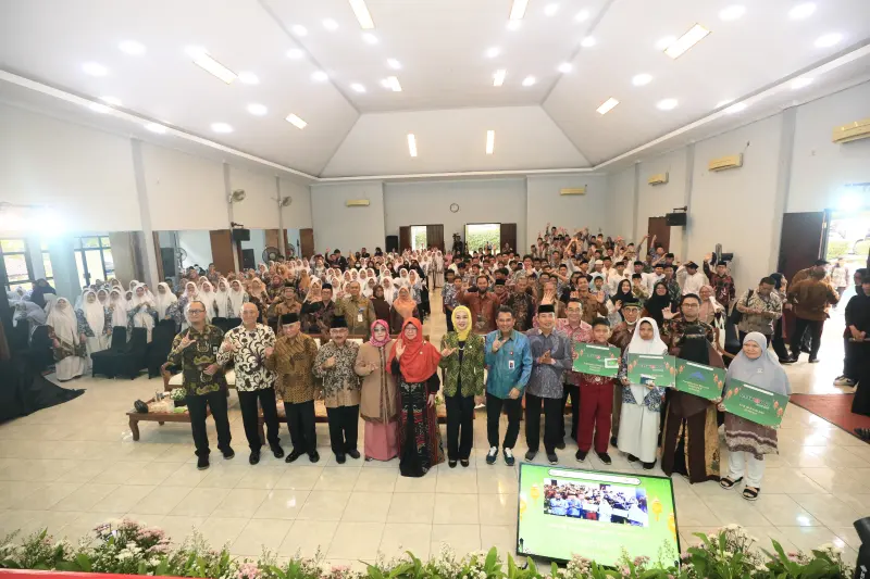 OJK : Pondok Pesantren Punya Peran Penting dalam Pengembangan Ekonomi Syariah RI