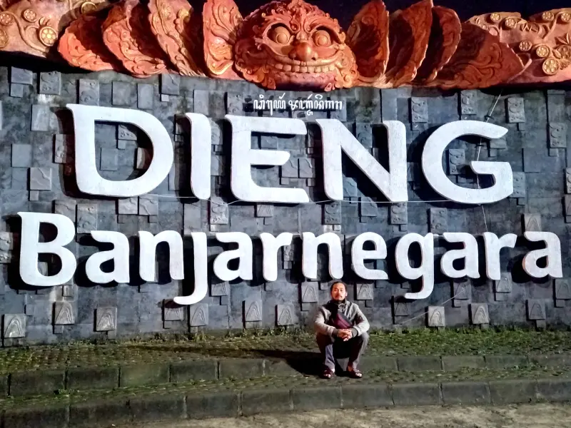 Dieng Berselimut Kabut dan Ramahnya Penduduk Lokal Adalah Gugusan Keindahan yang Tak Mungkin Terlupakan