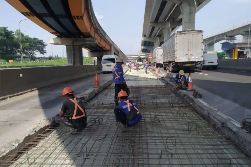 Jasa Marga Transjawa Tol Perbaiki 7 Titik di Ruas Tol Jakarta-Cikampek