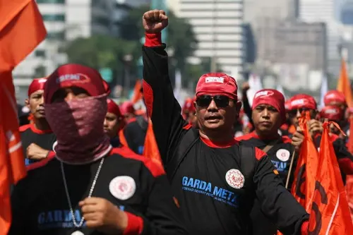 May Day 2026, DPR Desak Pembatasan Outsourcing di RUU Ketenagakerjaan