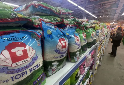 HOKI Gandeng Indomarco Perluas Distribusi Beras "Topi Koki"