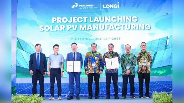 Pertamina NRE dan LONGi Bangun Pabrik Panel Surya 1,4 GW di Indonesia