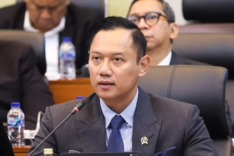 Dapat Mandat dari Prabowo, AHY Siapkan Regulasi Baru untuk Kereta Cepat Jakarta–Surabaya