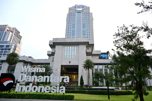 Danantara Larang Perubahan Direksi dan Komisaris BUMN di RUPST