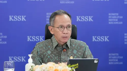 OJK Buka Suara Soal Fenomena "Rojali" & "Rohana"