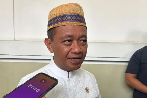 Bahlil Siap Sapu Bersih Tambang Ilegal di Kawasan Hutan