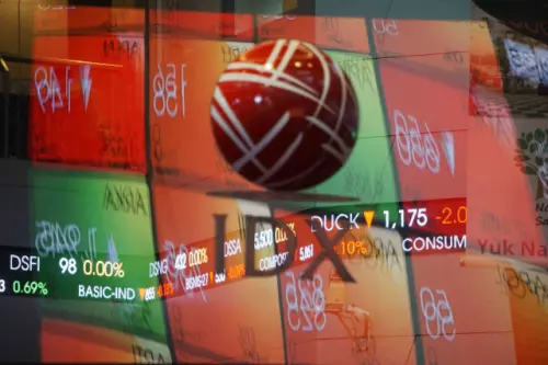 Bos OJK Sebut Penyesuaian Jam Perdagangan BEI Belum Final