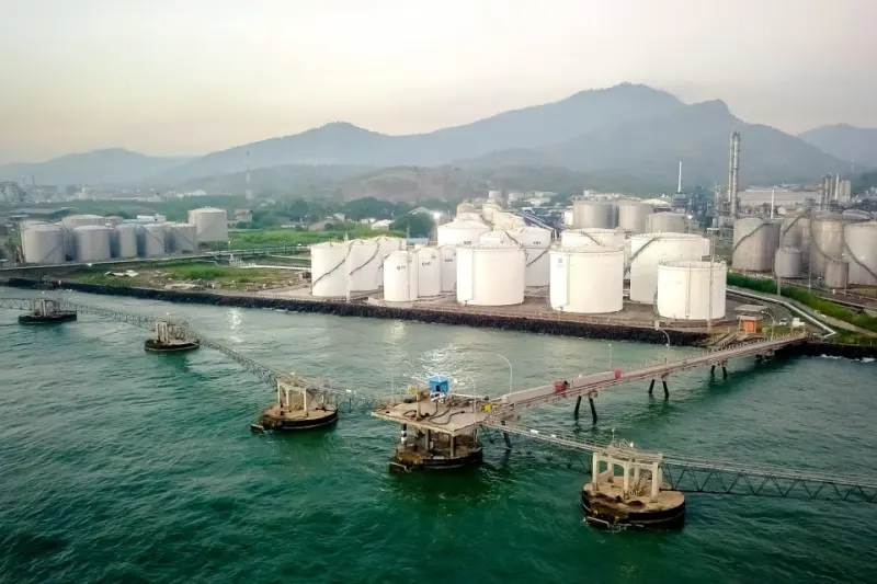 Perkuat Rantai Pasok, Emiten Prajogo (CDIA) Tambah Armada Logistik Kimia Cair