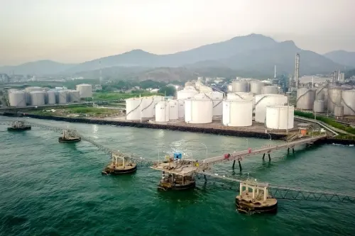 Perkuat Rantai Pasok, Emiten Prajogo (CDIA) Tambah Armada Logistik Kimia Cair