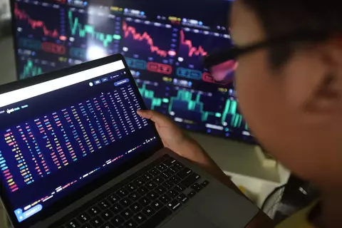 Adu Kuat Investor Kripto dan Pasar Modal RI di 2026