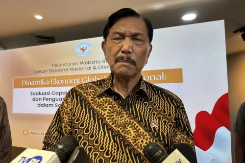Luhut Bawa Proposal Struktur Pejabat Baru OJK dan BEI ke Presiden