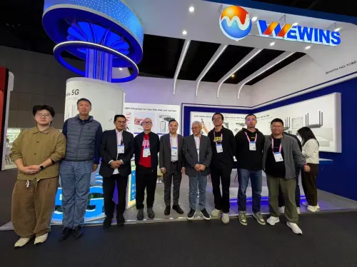 Transformasi Benchmark Global SURGE dan Wewins Bermitra dalam Mendukung Jaringan Komersial 5G FWA 1,4GHz Pertama di Dunia untuk Fixed Broadband Terjangkau dan Kuota Tanpa Batas IRA – Internet Rakyat