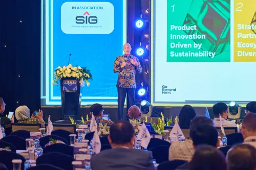 Bos SMGR Ungkap Rencana Kuasai Ekosistem Konstruksi RI