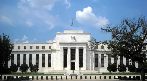 The Fed Tahan Suku Bunga, Perpecahan Internal Terburuk Sejak 1992