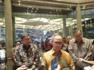 Ketua DK OJK Mahendra Siregar di temanani Jajaran Direksi SRO di Bursa Efek Indonesia