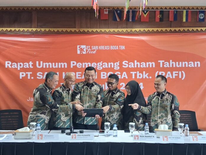 Jajaran Manajemen PT Sari Kreasi Boga Tbk (RAFI) atau SKB Food saat paparan kinerja. DOK/ISTIMEWA